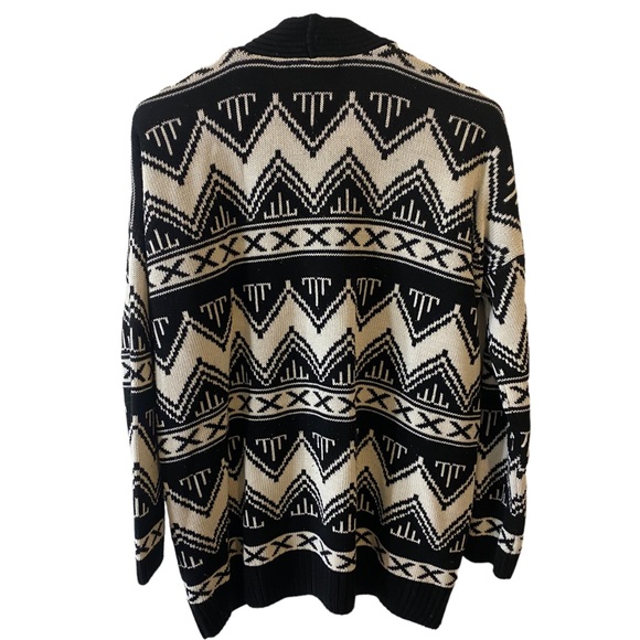 Forever 21 Black & White Oversized Grandpa Cardigan - Picture 2 of 7